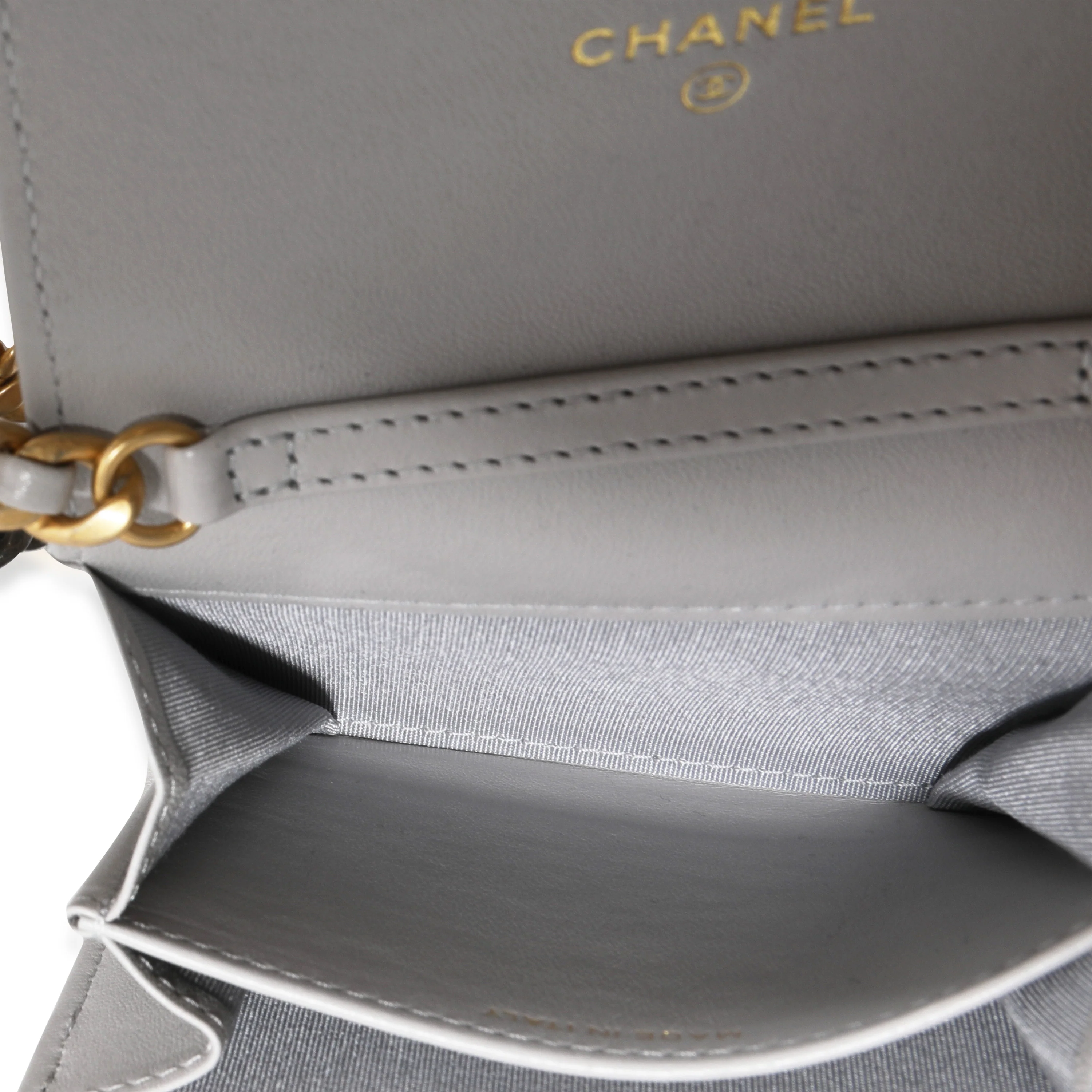 Chanel Gray Quilted Lambskin Chanel 19 Flap Coin Purse with Chain - Image 6