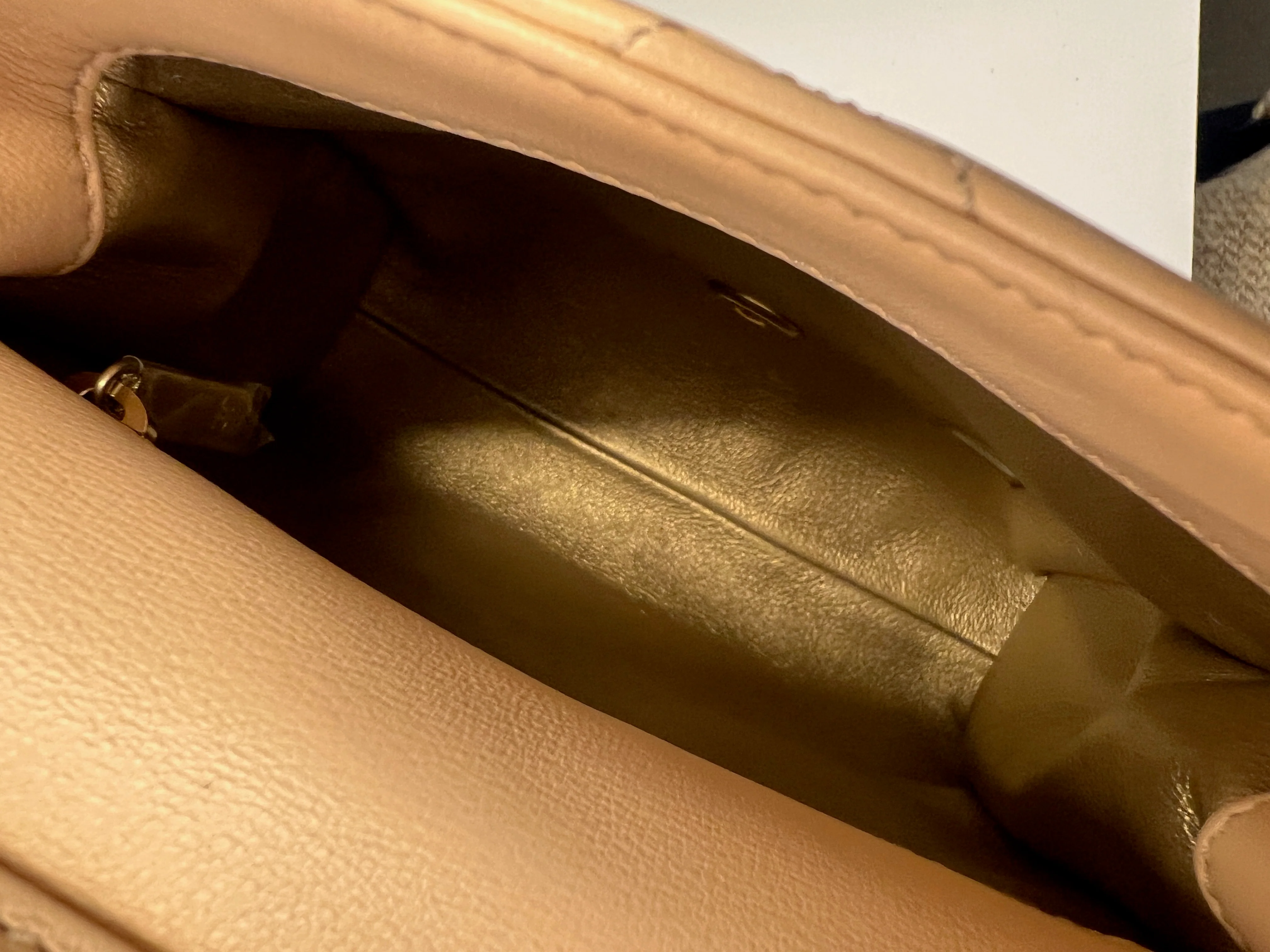 19S Beige Quilted Lambskin Side Packs - Image 8
