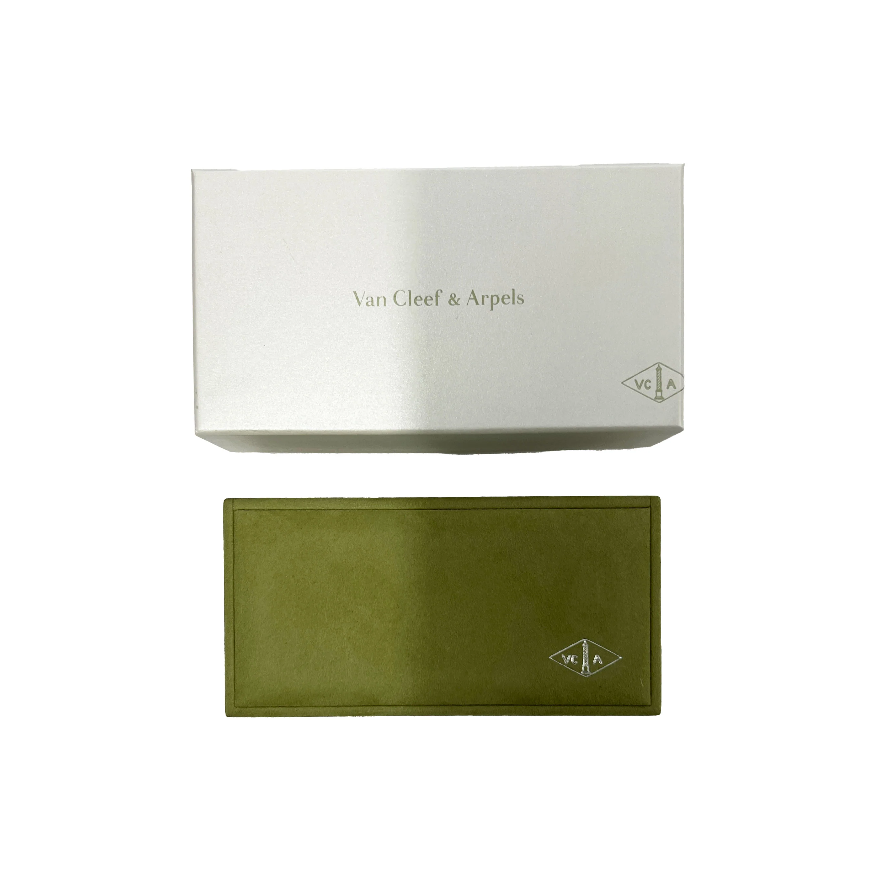 Alhambra Mother Of Pearl Bracelet in 18k Yellow Gold - Image 5