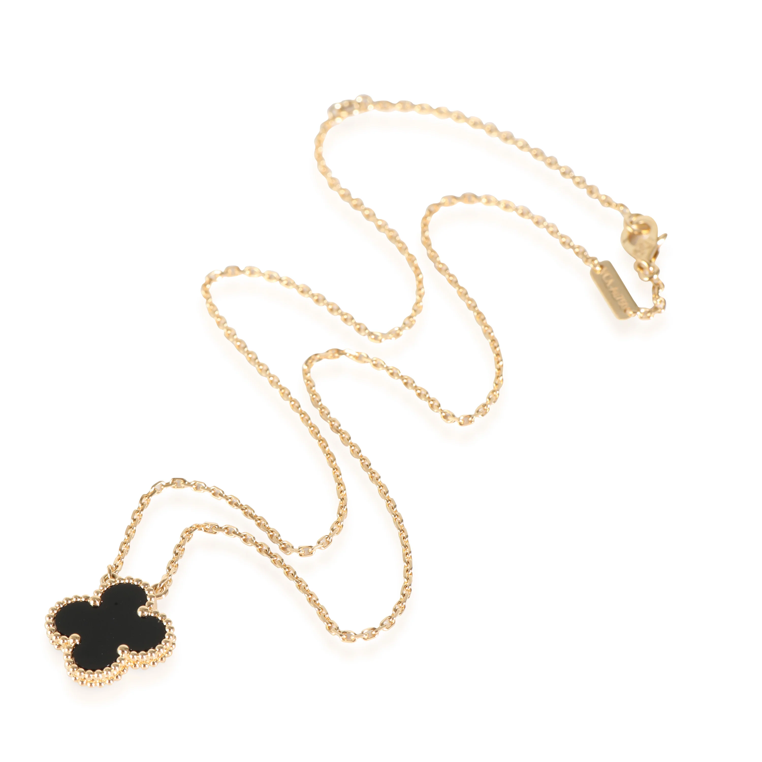Alhambra Onyx Pendant in 18k Yellow Gold - Image 2