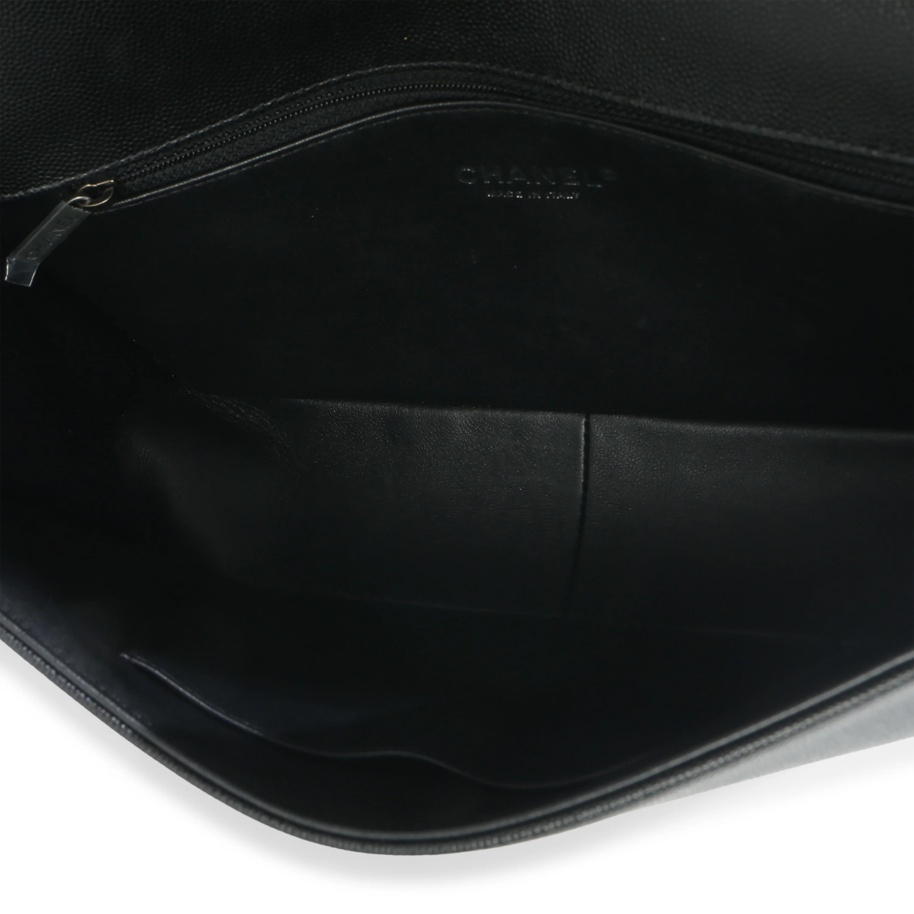 Black Quilted Caviar Large Boy Handbag - Image 6
