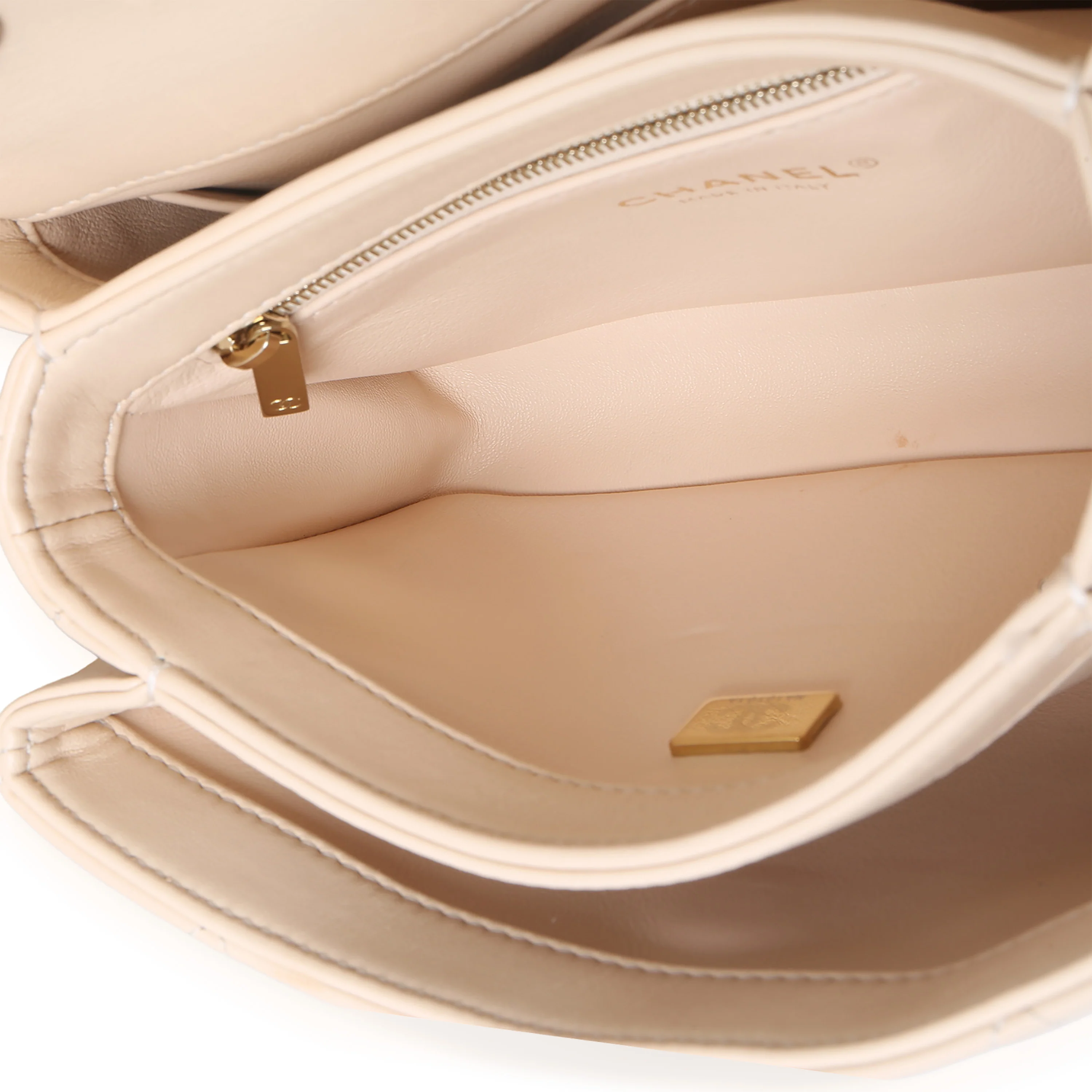 25C Beige Quilted Lambskin Small Trendy Flap Bag - Image 9